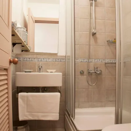 Hazz Otel Çeşme