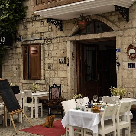 Hazz Otel Çeşme